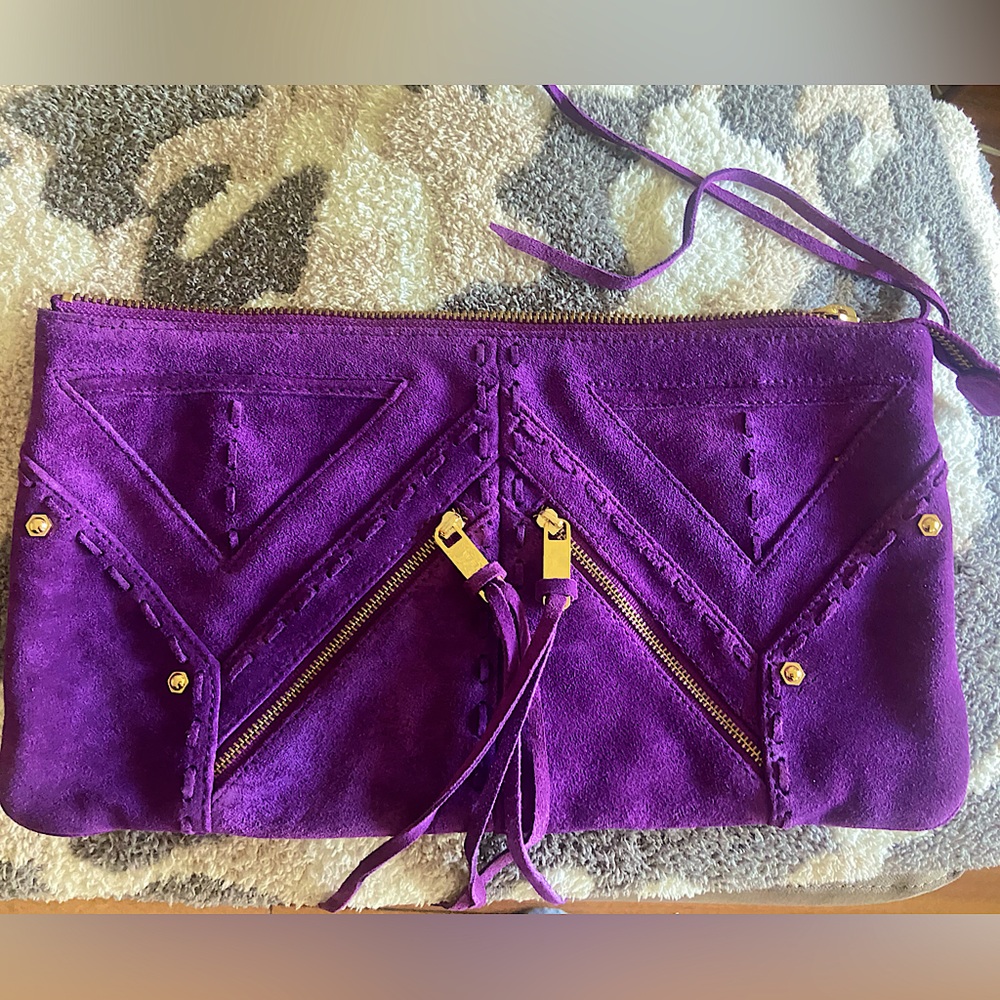 Rebecca Minkoff purple suede Lovenote Clutch with gold zippers and hardware 💜⚡️